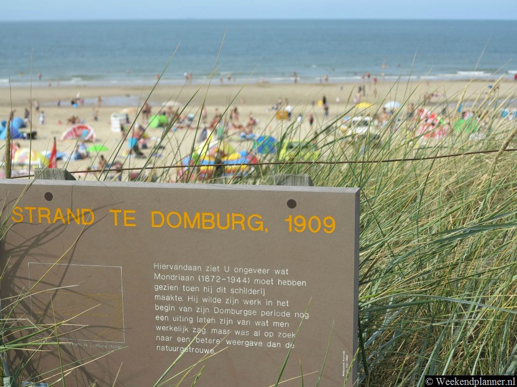 Schilders als Jan Toorop en Piet Mondriaan werden geïnspireerd door het Zeeuwse licht en kwamen daarvoor aan het begin van de twintigste eeuw naar Domburg.Tip: Ga hier bij het strand tekenen en schetsen.